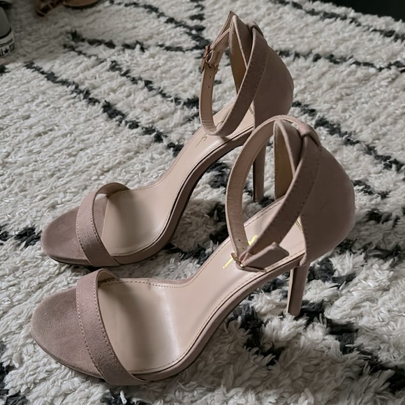 Lulus nude stiletto - Picture 3 of 7